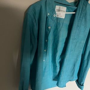 I am selling a Aeropostale shirt Small Size